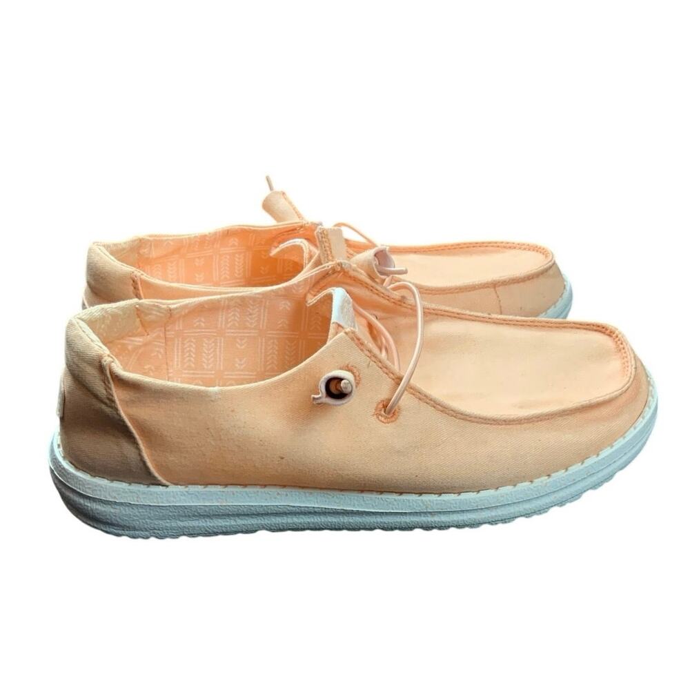 Hey Dude Wendy Stretch Canvas Peach Women’s Slip On Shoes Size 7 Lightweight